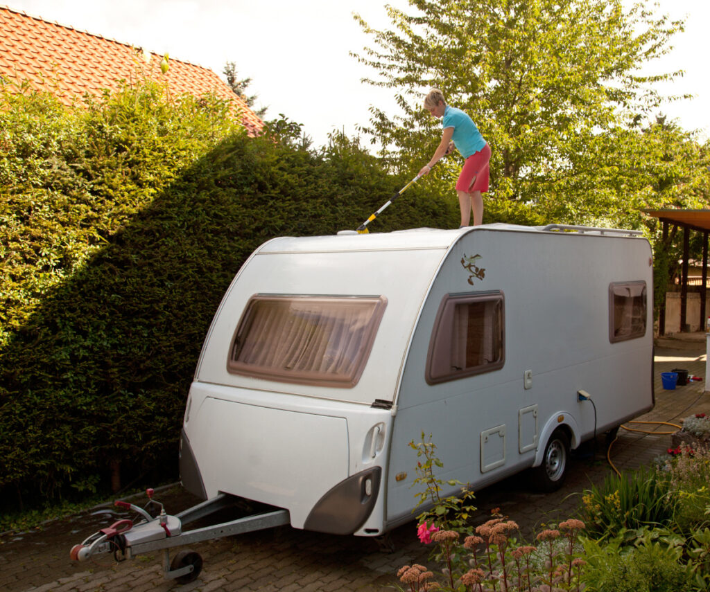 Wohnmobil reinigen mit Top-Cover